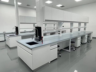 如何正確配置實驗室家具?
