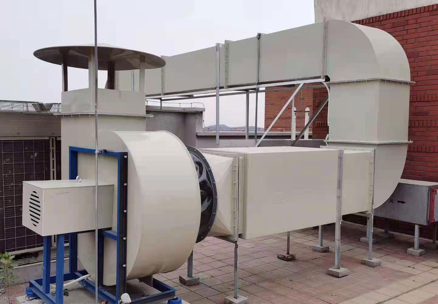 實驗室通風系統(tǒng)都需要安裝哪些設備